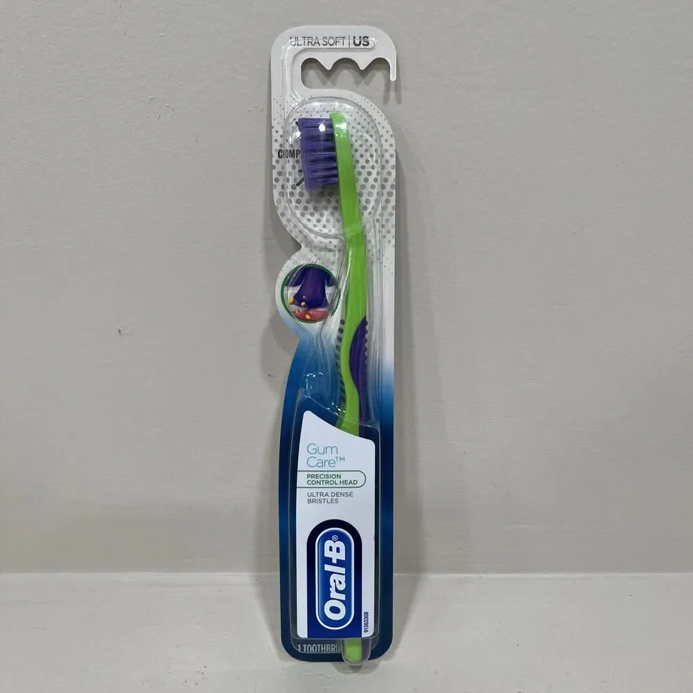 Oral-B Ultra Dense Soft Bristles Manual Toothbrush Compact Clean Green W